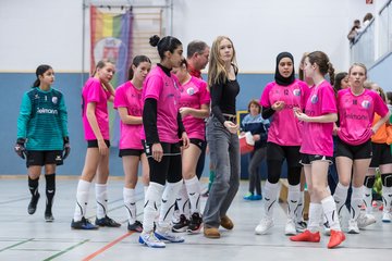 Bild 5 - B-Juniorinnen 2 Loewinnen Cup